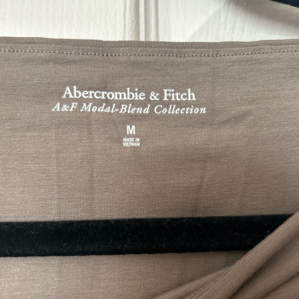 NWT Abercrombie Modal Boatneck Bodysuit - Taupe - Picture 2 of 4
